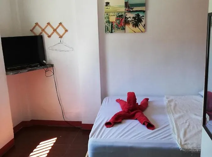 Anthony'S Hostel Caburan Cebu Stadt